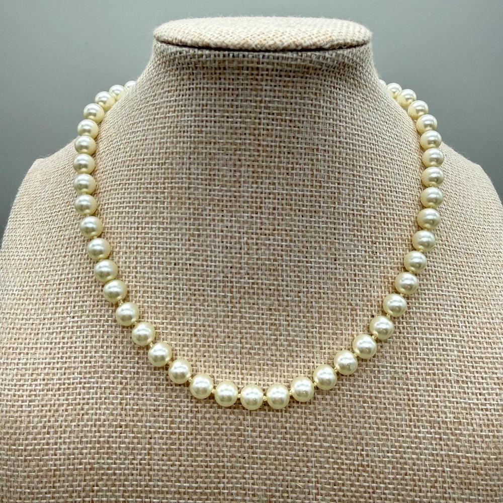Vintage Majorica Spain Pearl Necklace 7mm 18" Double Knotted Gold Tone Clasp